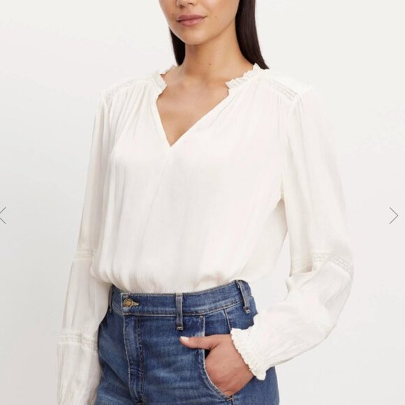 Velvet by Graham and Spencer NWT - Koren V-Neck Blouse in Ecru - Small - Picture 2 of 10